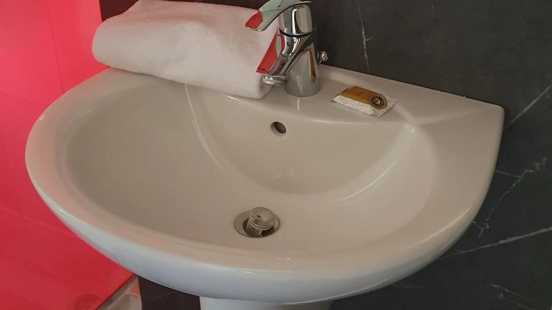 Kyriad Villefranche Sur Saone Hotel