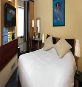 Kyriad Villefranche Sur Saone Hotel